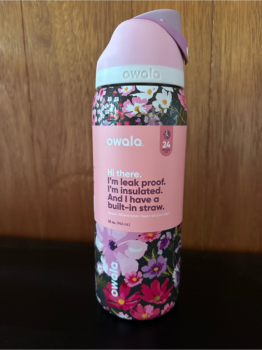 Owala Freesip 32 oz Urban Outfitters Exclusive Painted Meadow. Ready to ship